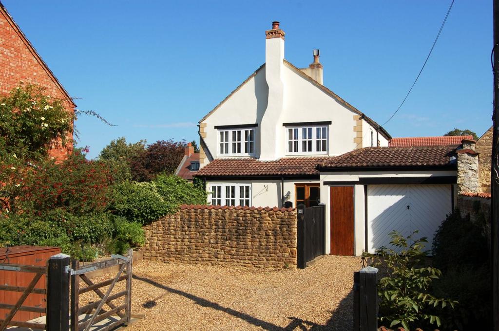 Church Street, Cogenhoe, Northampton... 5 bed property £1,300 pcm (£300 pw)