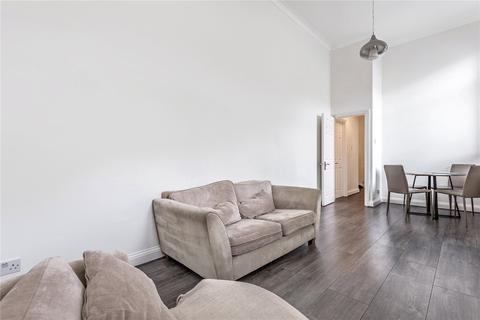 1 bedroom flat for sale, Penrose House, 16 Newsholme Drive, Winchmore Hill, London, N21