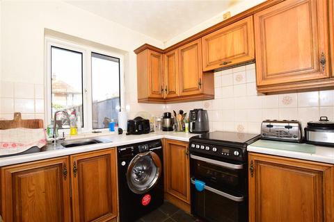 8 Brecon Square, Newington, Ramsgate, CT12 6NS