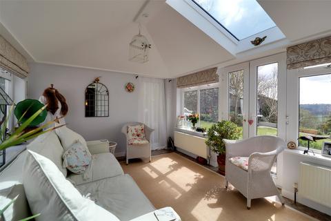 3 bedroom end of terrace house for sale, Mill Street, Great Torrington, Devon, EX38