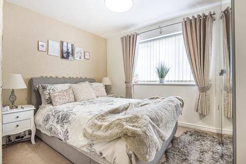 2 bedroom apartment to rent, Desborough Crescent,  East Oxford,  OX4