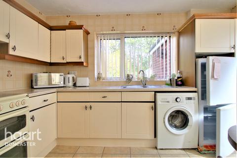 39 Cleveland Road, Armthorpe, Doncaster, DN3 3DU