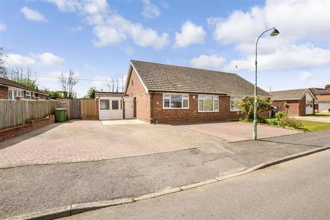 19 Downs Way, Sellindge, Ashford, TN25 6EZ