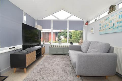 4 bedroom semi-detached house for sale, Oxford Road, Gosport