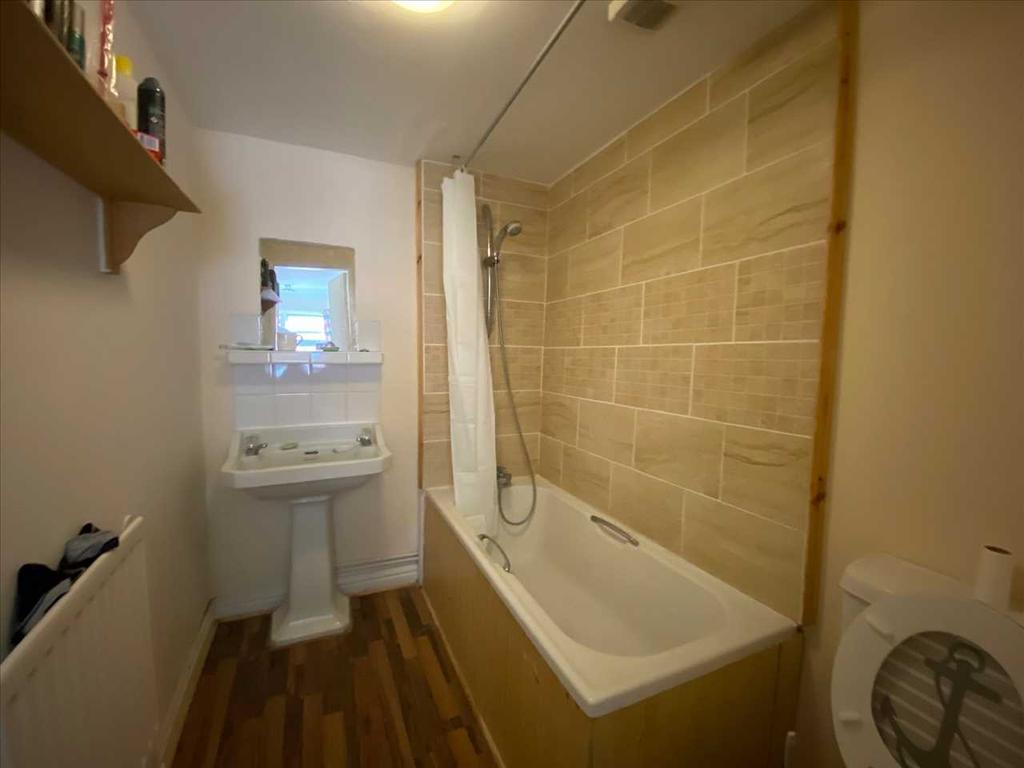 En Suite Bathroom