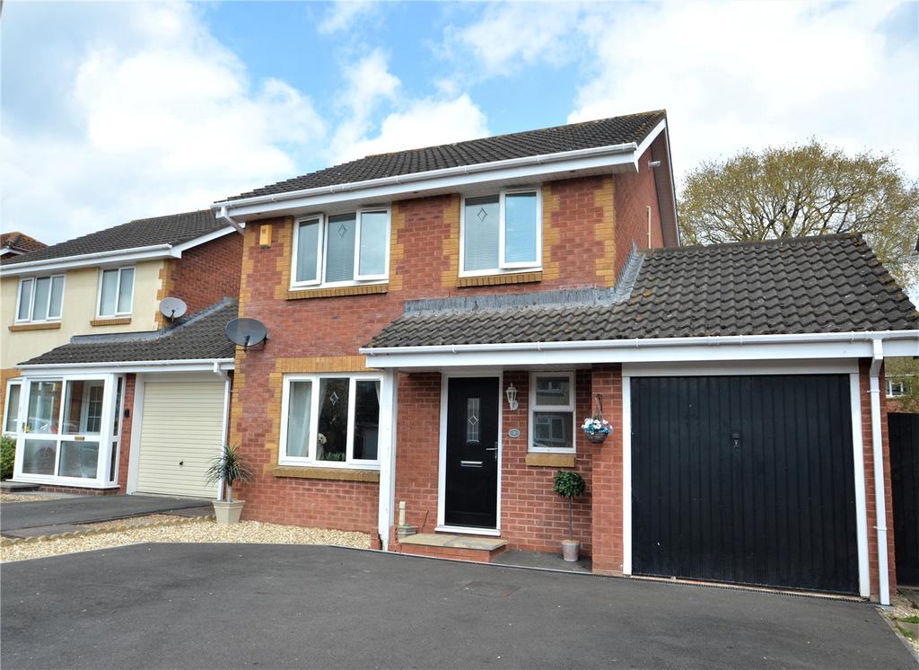 Clover Drive, Cullompton, Devon, EX15 3 bed detached house £330,000