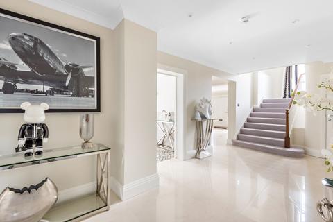 Carolina Ridgemount Road, Ascot, SL5 9RS