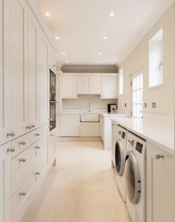 Carolina Ridgemount Road, Ascot, SL5 9RS