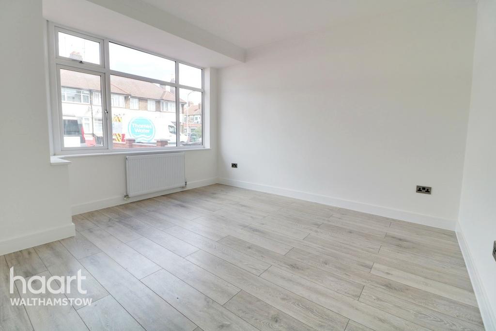 Hollywood Road, London 4 bed terraced house £575,000