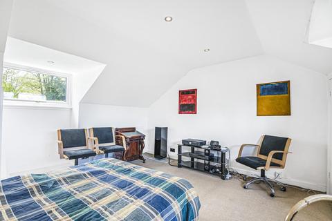 17 Crescent Wood Road, London, SE26 6RT
