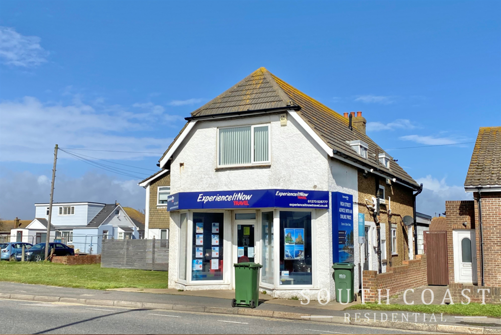 South Coast Road, Peacehaven 3 bed apartment £200,000