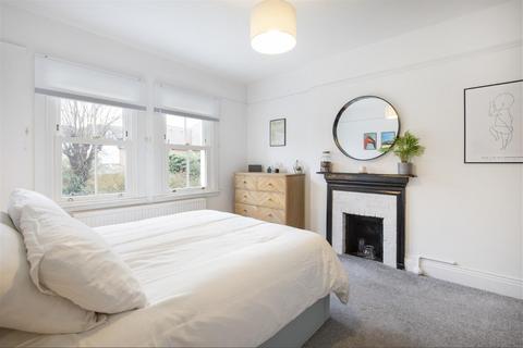 2 bedroom flat to rent, Lytton Grove, London