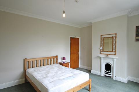 13 Park Grove, Shipley, BD18 4DR