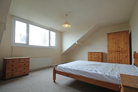 13 Park Grove, Shipley, BD18 4DR