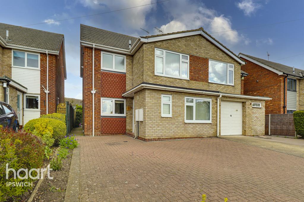 Defoe Road, Ipswich 3 bed semidetached house £300,000