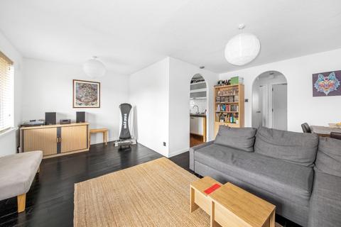 118 Sterling Gardens, London, SE14 6DZ
