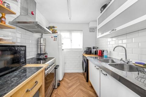 118 Sterling Gardens, London, SE14 6DZ