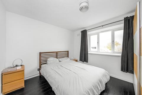 118 Sterling Gardens, London, SE14 6DZ