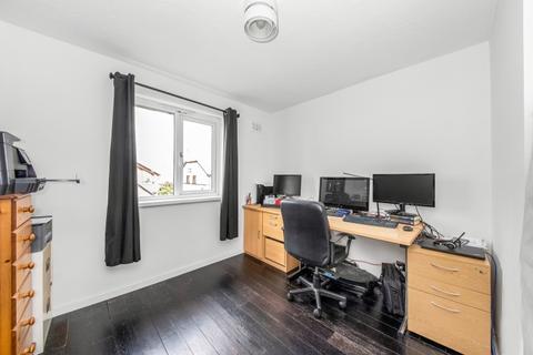 118 Sterling Gardens, London, SE14 6DZ
