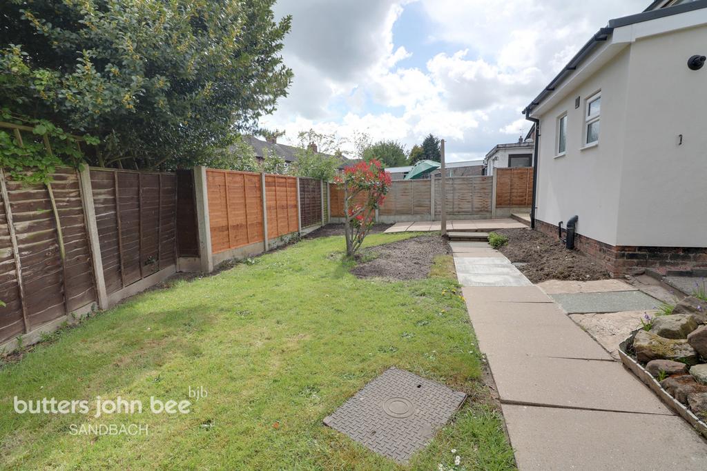 Third Avenue, Sandbach 3 bed semidetached house £200,000