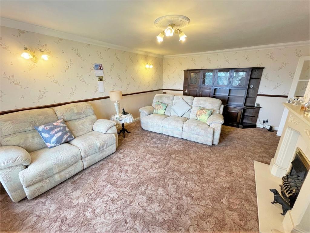 Chiltern Avenue, Redcar, TS10 3 bed bungalow £145,000