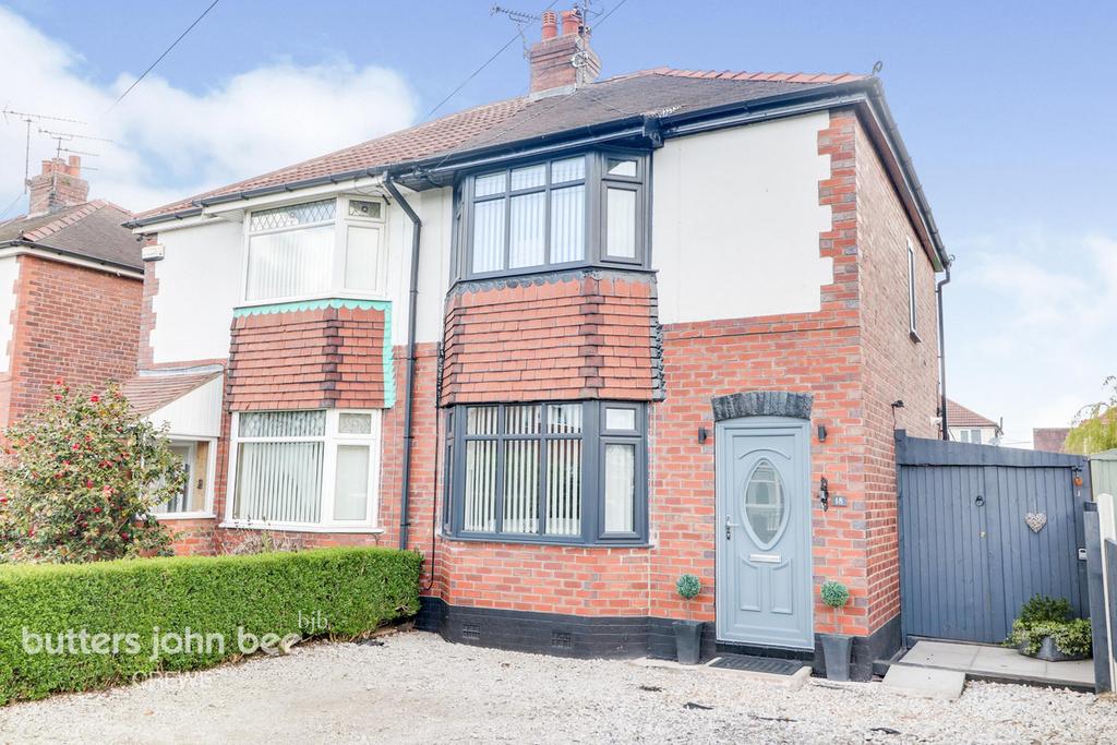 Woodside Avenue, Crewe 3 bed semidetached house £180,000