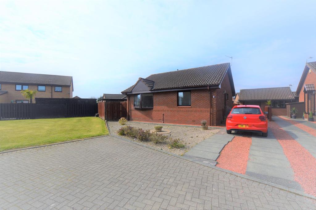 4 Tiree Place, STEVENSTON, KA20 3DH 2 bed detached bungalow £158,000
