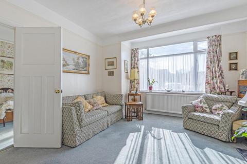 18 Fairway, London, SW20 9DN