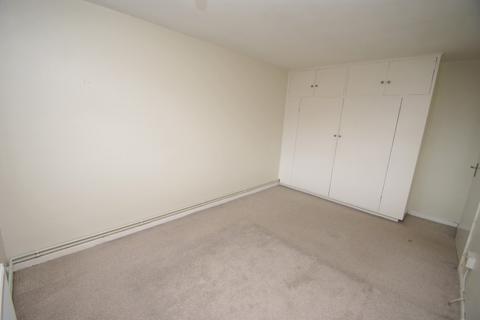 2 bedroom maisonette to rent, Colenzo Drive, Andover, SP10