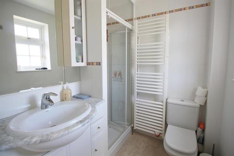 4 Abbeyfields Close, Netley Abbey, Southampton, SO31 5GR