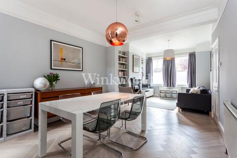 199 Hewitt Avenue, London, N22 6QG