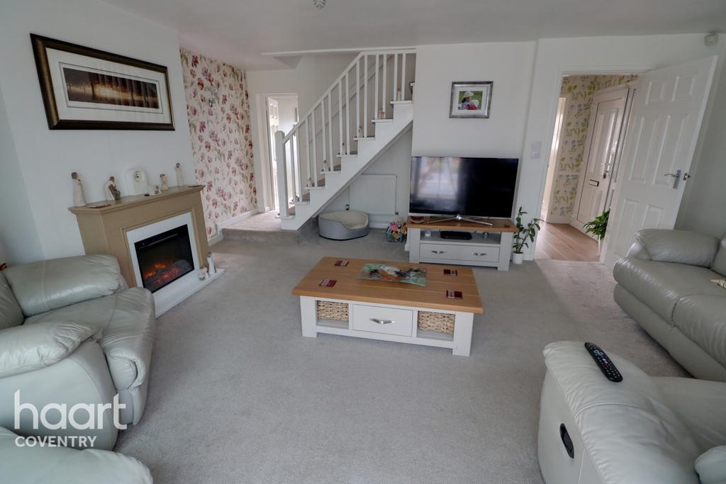 Cromwell Lane, COVENTRY 3 bed semidetached house £350,000
