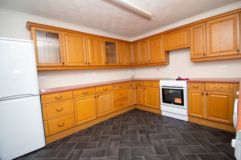 3 bedroom terraced house to rent, North High Street, Musselburgh, East Lothian, EH21