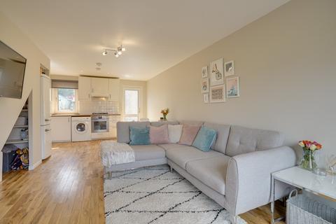 29 Buckstone Howe, Edinburgh, EH10 6XF