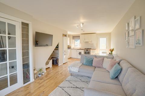 29 Buckstone Howe, Edinburgh, EH10 6XF