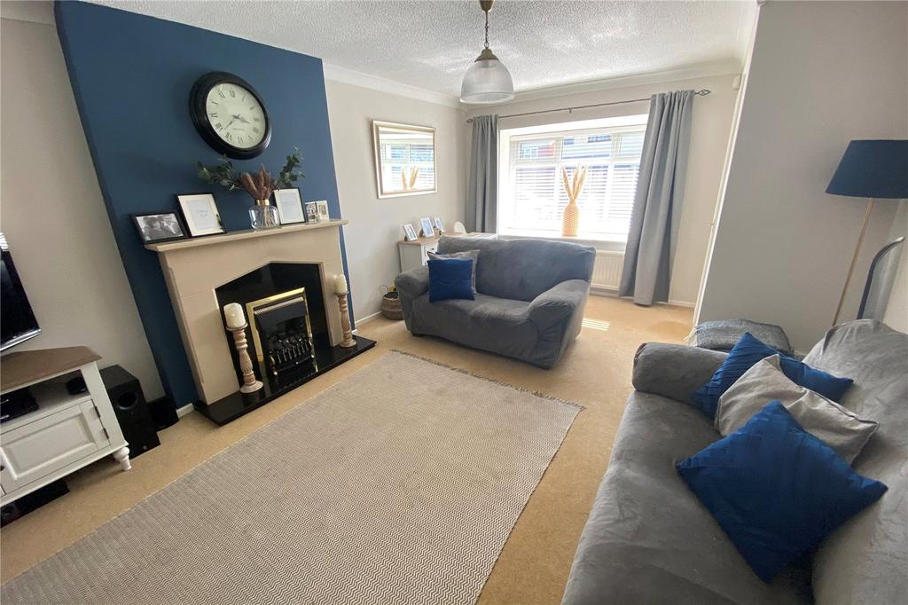 Birch Road, Oldbury, West Midlands, B68 3 bed link detached house £
