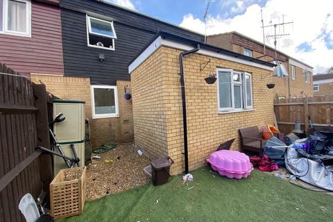 6 Dell Crescent, Northampton, NN3 8SG