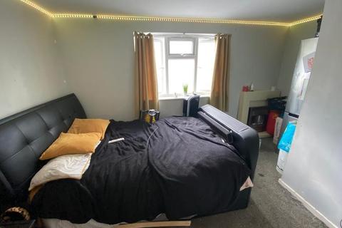 6 Dell Crescent, Northampton, NN3 8SG