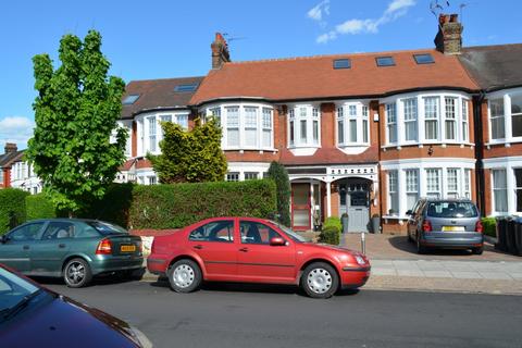 1 bedroom flat to rent, Riverway, Palmers Green
