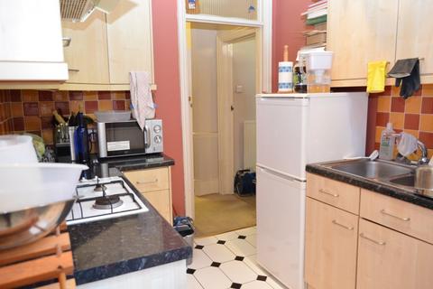 1 bedroom flat to rent, Riverway, Palmers Green