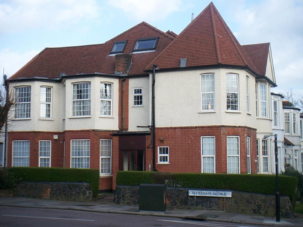 Fox Lane, Palmers Green 1 bed flat £1,250 pcm (£288 pw)