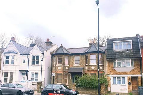 Studio to rent - Willoughby Lane, Tottenham