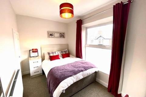 66 Queens Road, Caversham, Reading, RG4 8DL