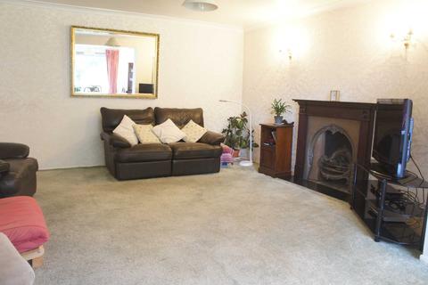 39 Caves Lane, Bedford, MK40 3DW