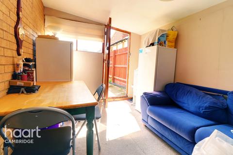 17 Antelope Way, Cambridge, CB1 9GT