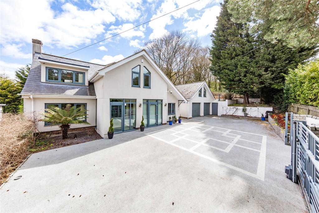 High Road, Langdon Hills, Basildon, SS16 5 bed detached house - £1,100,000