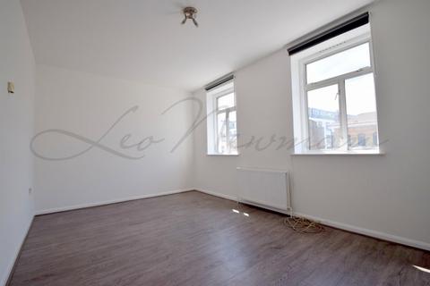 2 bedroom flat to rent, Kings Terrace, Camden, NW1