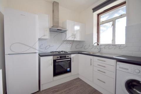 2 bedroom flat to rent, Kings Terrace, Camden, NW1
