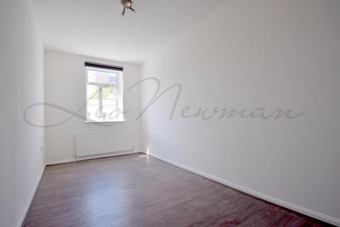2 bedroom flat to rent, Kings Terrace, Camden, NW1