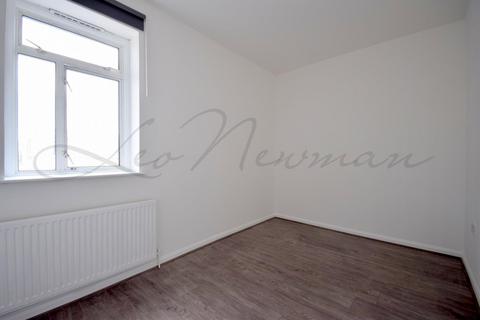 2 bedroom flat to rent, Kings Terrace, Camden, NW1